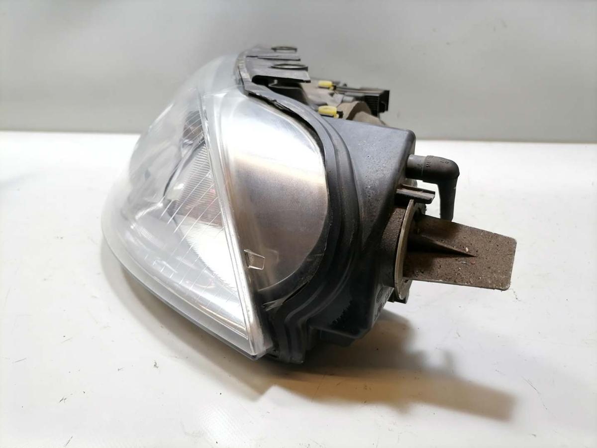 VW Passat 3BG original Scheinwerfer links Halogen BJ01